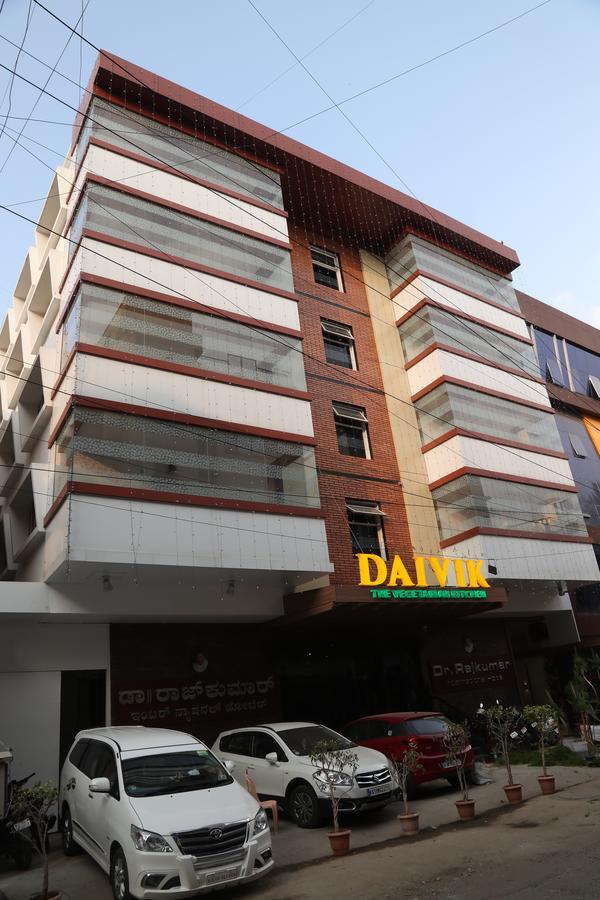 Hotel Dr Rajkumar International Bangalore Exterior photo