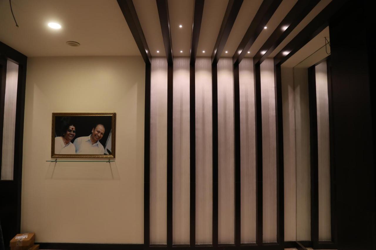 Hotel Dr Rajkumar International Bangalore Room photo
